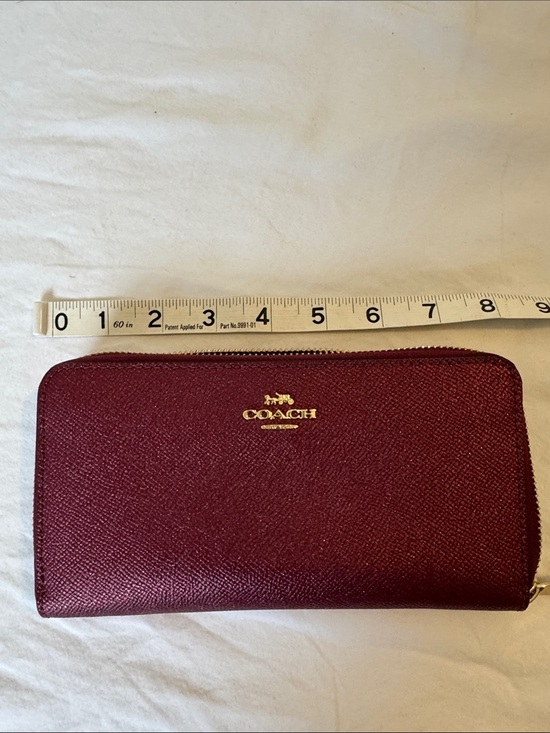 Coach Handbags - Coach Zip Wristlet / Wallet in Burgundy with Gold accents incl. shoot star charm